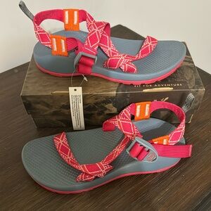 NWT Chacos Kids- Boho Raspberry